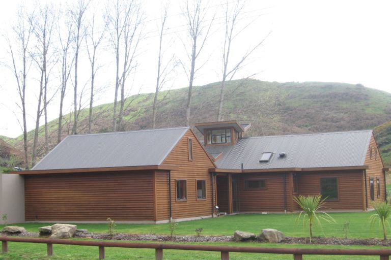 Photo of property in 2 Millar Road, Lake Okareka, Rotorua, 3076