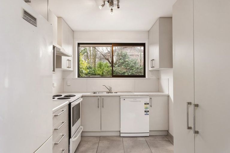 Photo of property in 1/186a Wairakei Road, Bryndwr, Christchurch, 8053