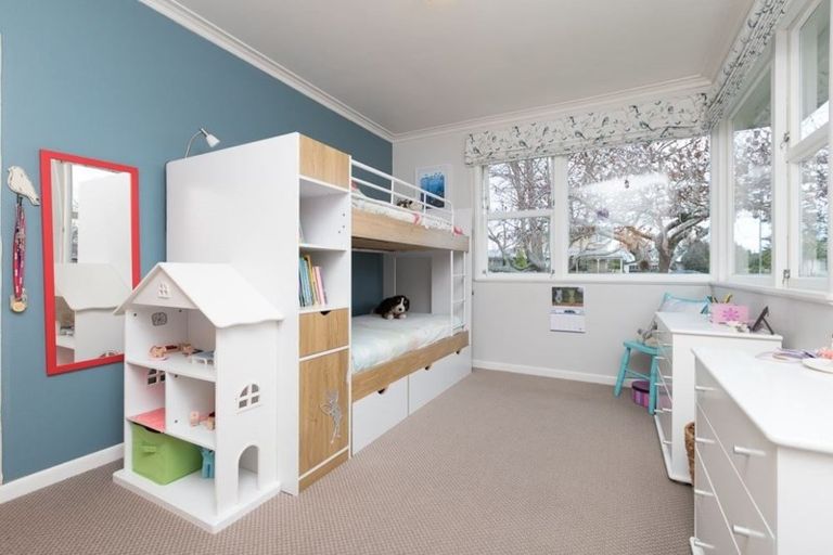 Photo of property in 4 Dover Road, St Andrews, Hamilton, 3200