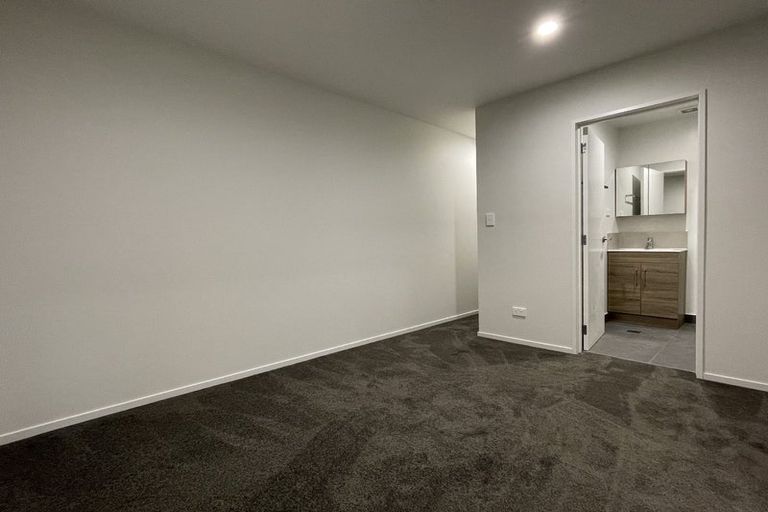 Photo of property in 198d Forrest Hill Road, Forrest Hill, Auckland, 0620