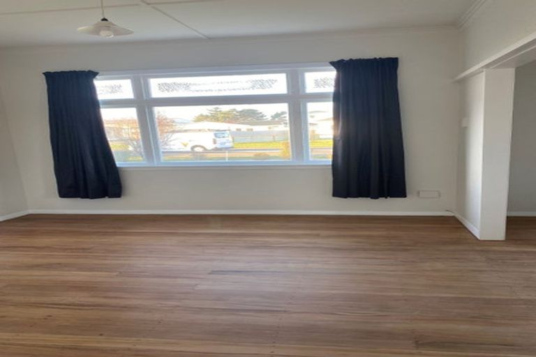 Photo of property in 77 Bridge Street, Bulls, 4818