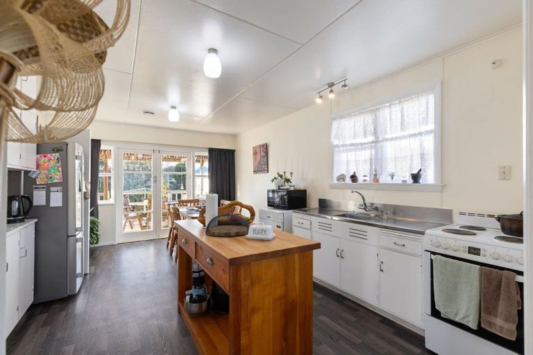 Photo of property in 65 Phillips Street, Sanson, 4817