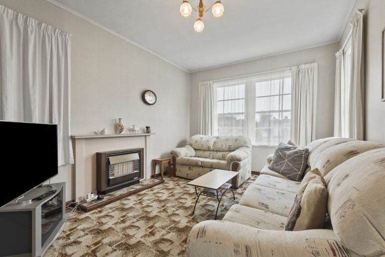 Photo of property in 112 Savage Crescent, West End, Palmerston North, 4412