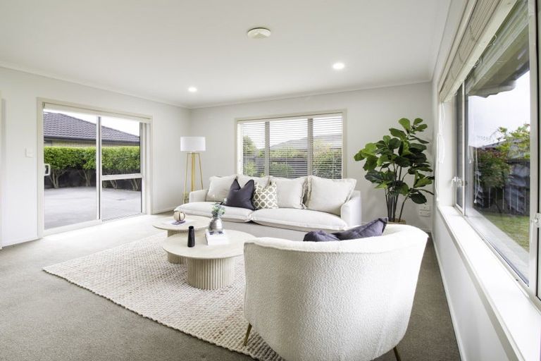 Photo of property in 1 Whitney Place, Rototuna North, Hamilton, 3210