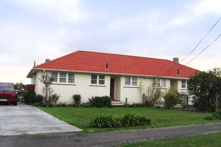 Photo of property in 17 Andrew Avenue, Roslyn, Palmerston North, 4414