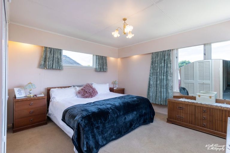 Photo of property in 33 Garden Road, Avalon, Lower Hutt, 5011