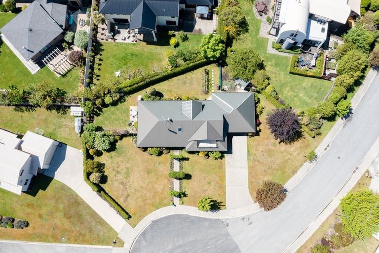 Photo of property in 4 Baker Grove, Wanaka, 9305