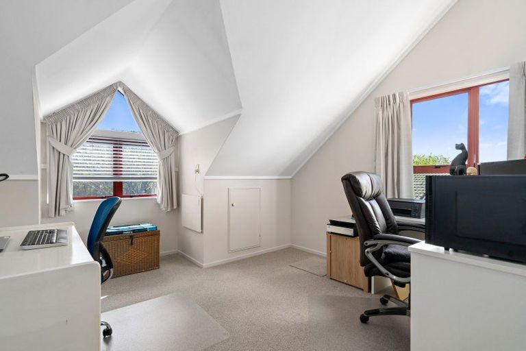 Photo of property in 1 Longfellow Street, Leamington, Cambridge, 3432