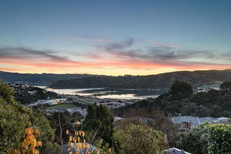 Photo of property in 36 Kiriwai Road, Paremata, Porirua, 5024