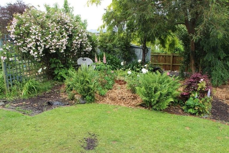 Photo of property in 2 Avenue Road, West End, Timaru, 7910