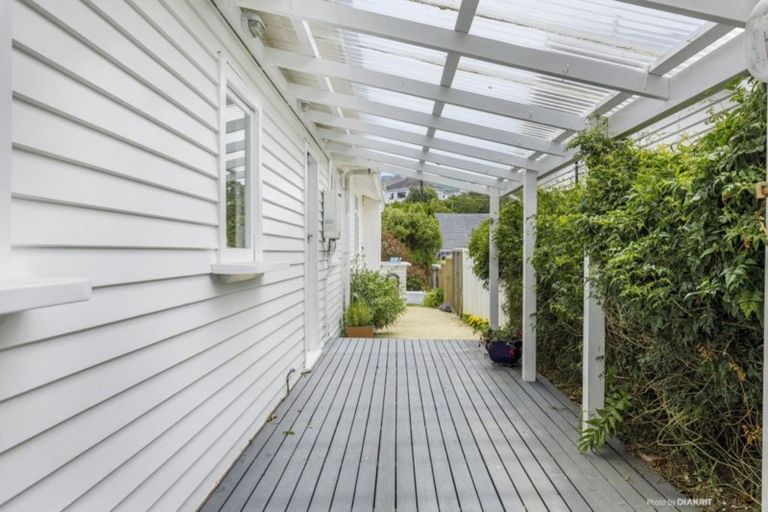 Photo of property in 20 Raumati Terrace, Khandallah, Wellington, 6035