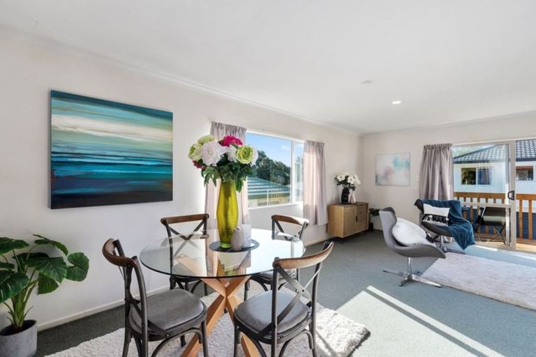 Photo of property in 1/16 Ocean View Road, Hatfields Beach, Orewa, 0931