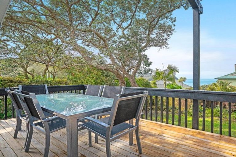 Photo of property in 31 Ocean View Road, Hatfields Beach, Orewa, 0931