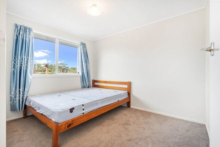 Photo of property in 29 Cyril Crescent, West Harbour, Auckland, 0618