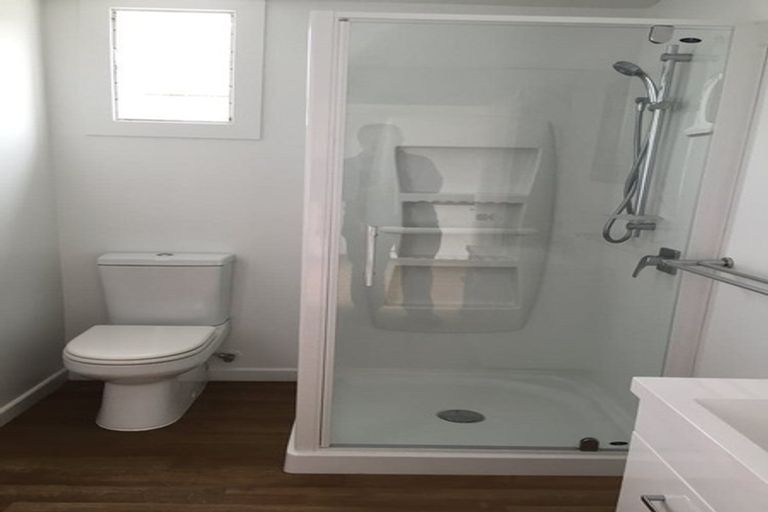 Photo of property in 11 Cradock Street, South New Brighton, Christchurch, 8062