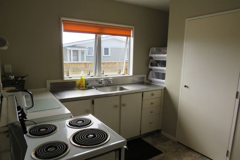 Photo of property in 18a Shortt Street, Foxton Beach, Foxton, 4815