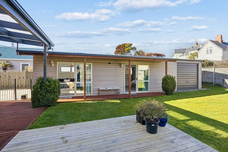 Photo of property in 17 Sandringham Street, Saint Clair, Dunedin, 9012