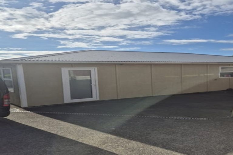 Photo of property in 9a Cheshire Street, Cannons Creek, Porirua, 5024