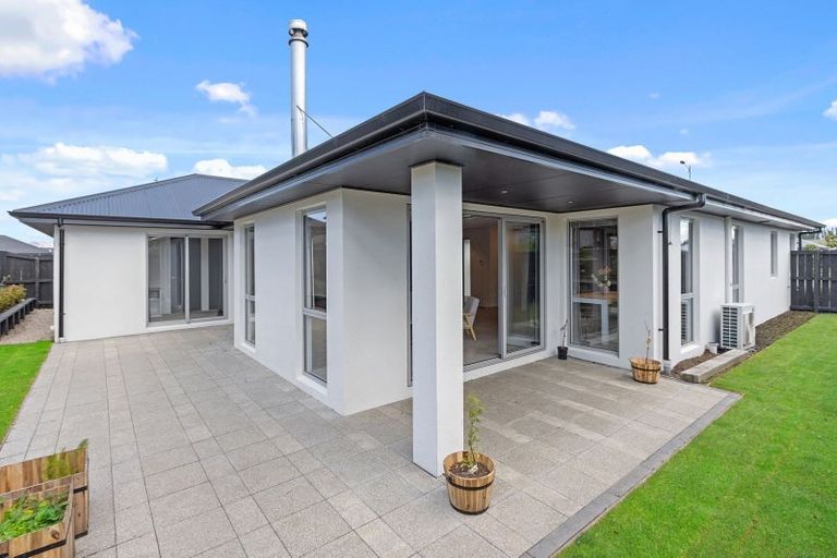 Photo of property in 33 Prestons Park Drive, Marshland, Christchurch, 8083