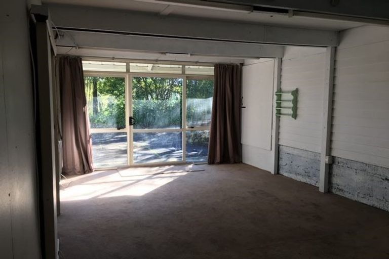 Photo of property in 17 Awaroa Road, Sunnyvale, Auckland, 0612