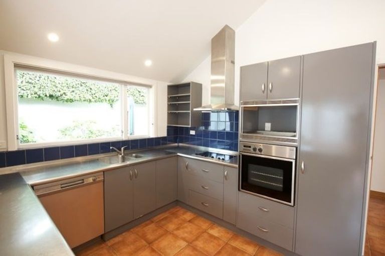 Photo of property in 10 Heaton Rhodes Place, Cashmere, Christchurch, 8022