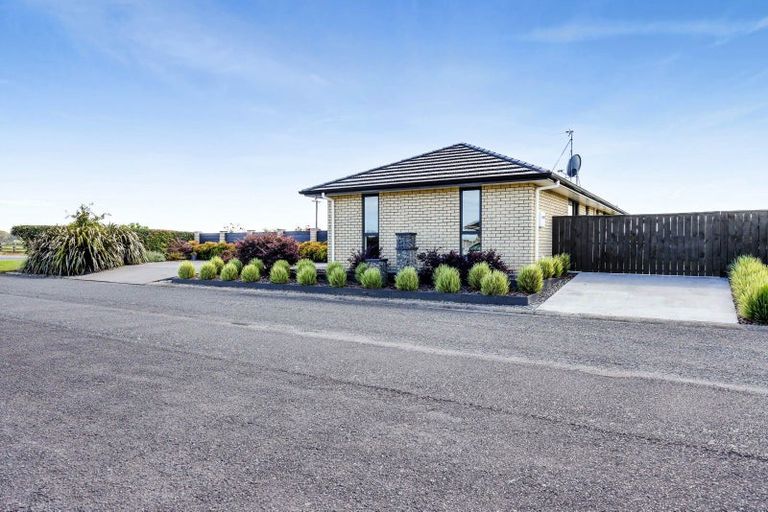 Photo of property in 472 Turuturu Road, Hawera, 4674