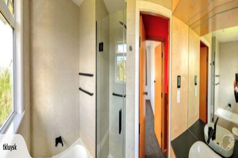 Photo of property in 21 Hector Street, Seatoun, Wellington, 6022