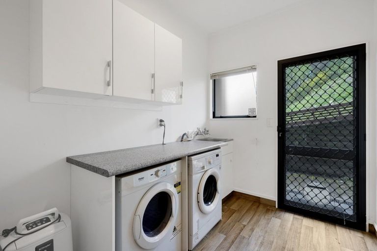 Photo of property in 316 Lake Terrace, Two Mile Bay, Taupo, 3330