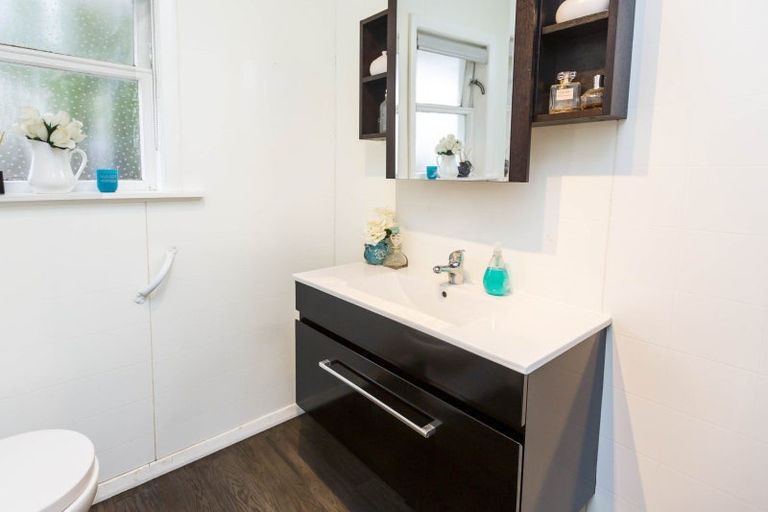 Photo of property in 60 Gibbons Street, Ebdentown, Upper Hutt, 5018