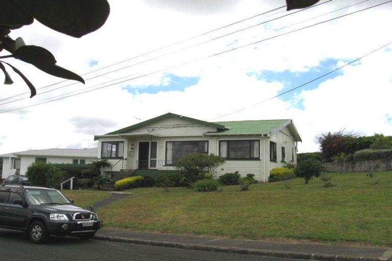 Photo of property in 15 Tizard Road, Birkenhead, Auckland, 0626