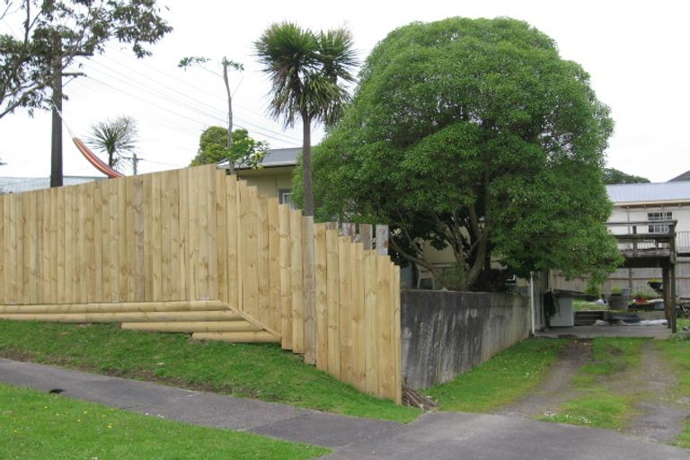 Photo of property in 47 Clayburn Road, Glen Eden, Auckland, 0602