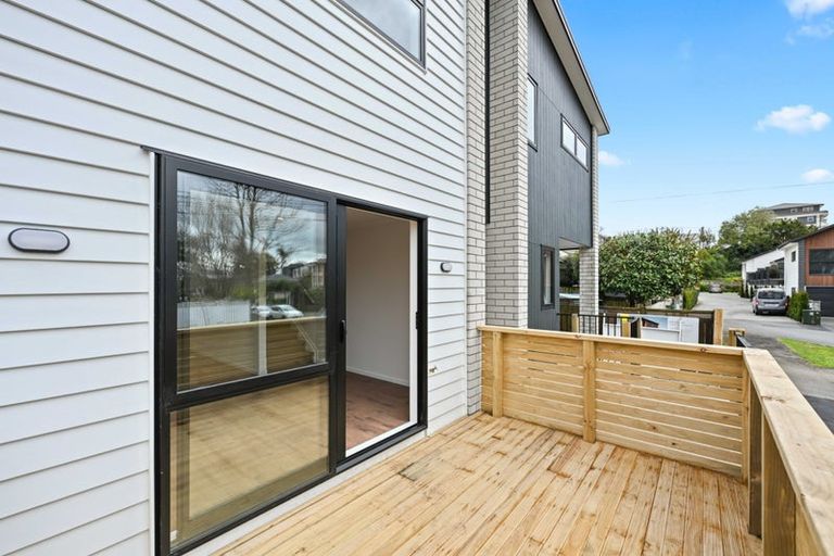 Photo of property in 2/26 Hunter Street, Hamilton Lake, Hamilton, 3204