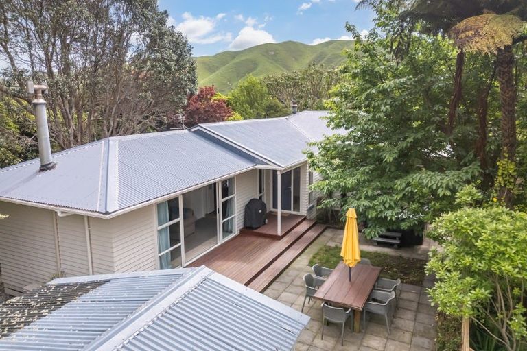 Photo of property in 18 Elizabeth Street, Pukerua Bay, 5026