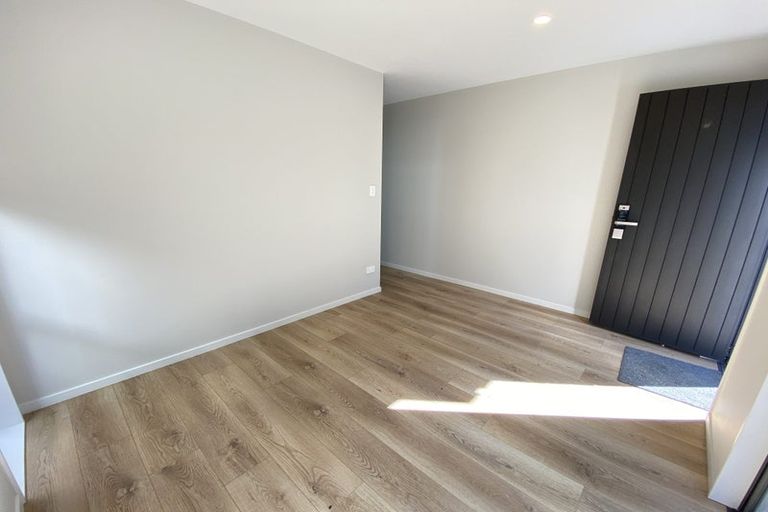 Photo of property in 1b Westall Road, New Lynn, Auckland, 0600