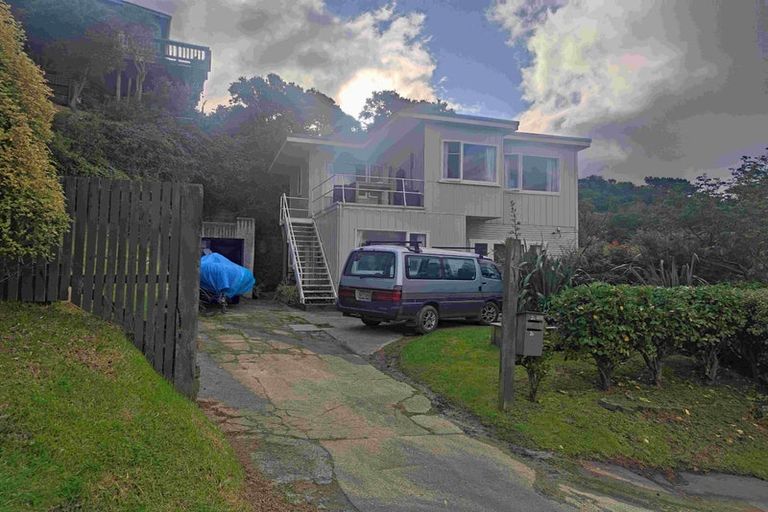 Photo of property in 2 Milne Terrace, Island Bay, Wellington, 6023