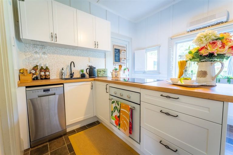 Photo of property in 6 Ure Street, South Hill, Oamaru, 9400