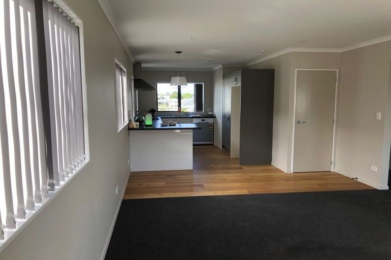 Photo of property in 2e Oxford Road, Manurewa, Auckland, 2102