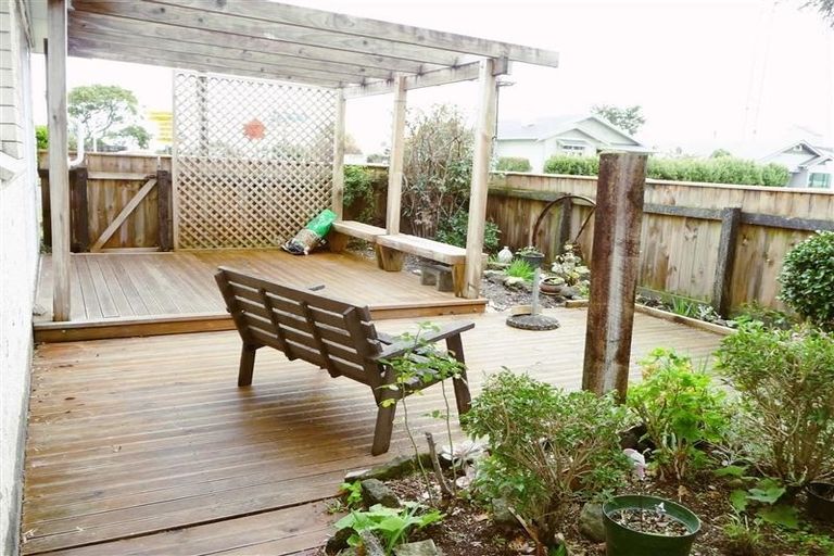 Photo of property in 59a Hobson Street, New Plymouth, 4312