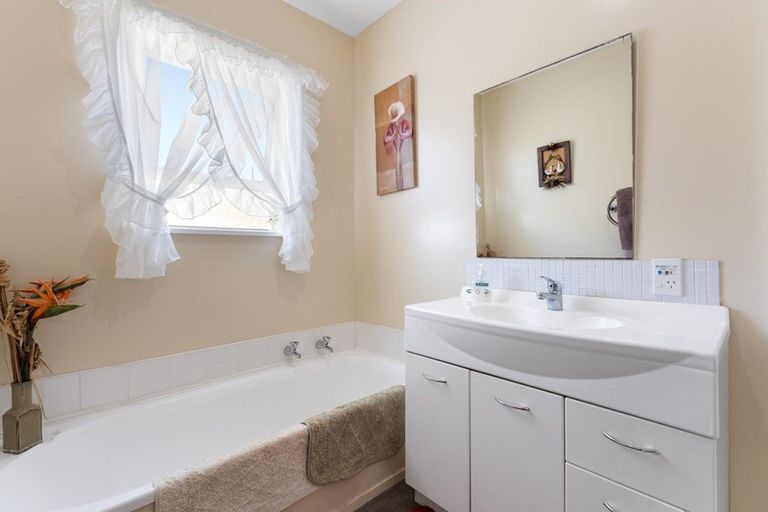 Photo of property in 50 Polson Street, Castlecliff, Whanganui, 4501