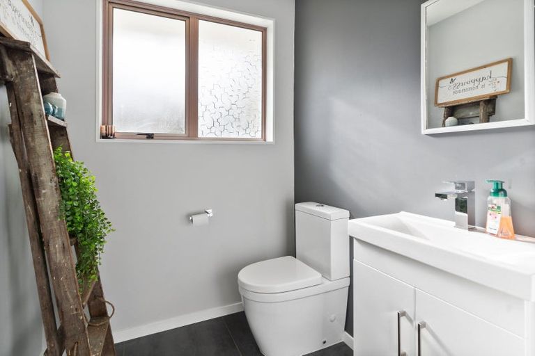 Photo of property in 1 Oak Street, Masterton, 5810