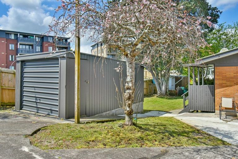 Photo of property in 1/31 Halver Road, Hillpark, Auckland, 2102