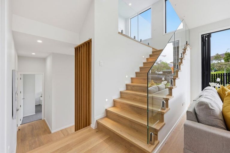 Photo of property in 23b Sorrel Crescent, Bucklands Beach, Auckland, 2012