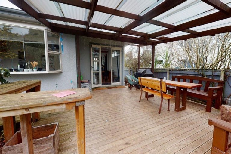 Photo of property in 162 Weraroa Road, Levin, 5510