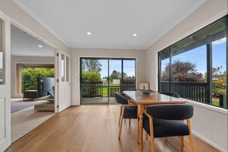 Photo of property in 537 Richmond Road, Lepperton, New Plymouth, 4373