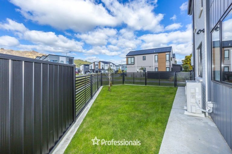 Photo of property in 76 Mawai Hakona Drive, Wallaceville, Upper Hutt, 5018
