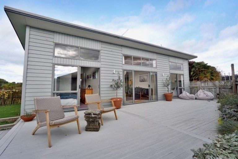 Photo of property in 17a Macloughlin Drive, Te Puke, 3119