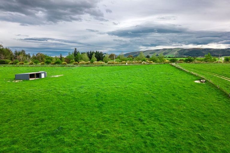 Photo of property in 38 Whitneys Road, Waimate, 7978