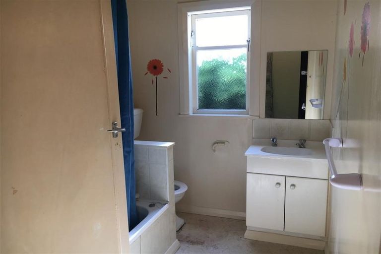 Photo of property in 27 Beaumont Avenue, Alicetown, Lower Hutt, 5010