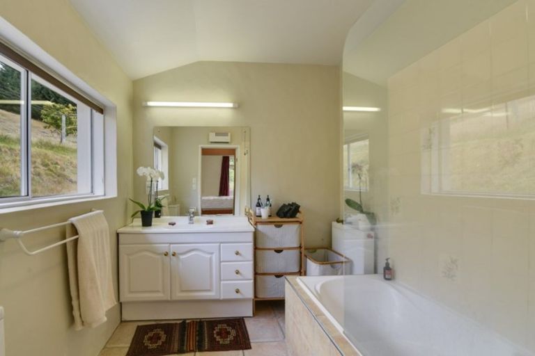 Photo of property in 752 Malaghans Road, Speargrass Flat, Queenstown, 9371