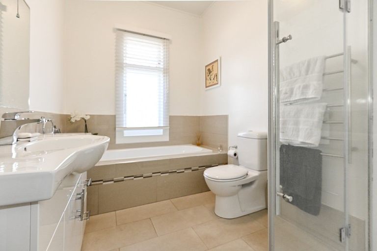 Photo of property in 1007 Plunket Street, Saint Leonards, Hastings, 4120